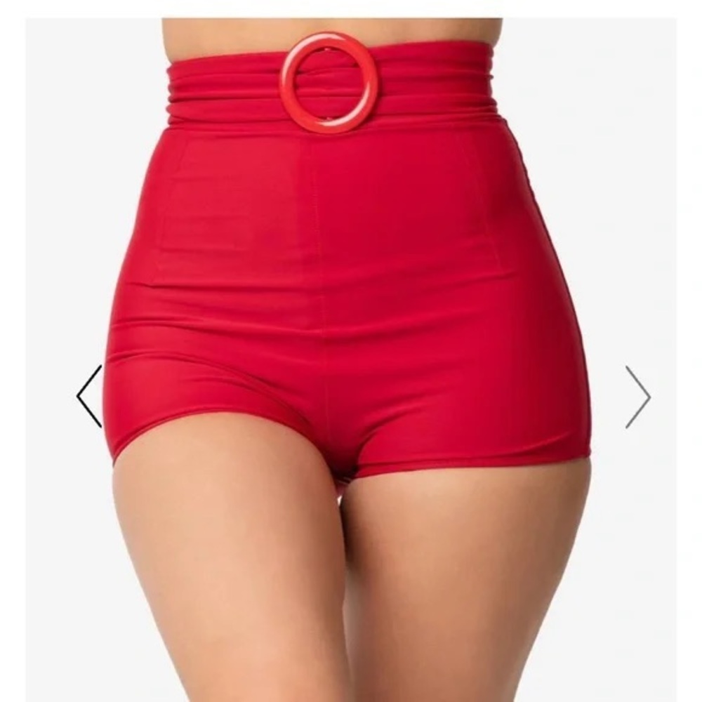 Unique Vintage Retro Style Red Rounded Buckle High Waist Swim Shorts - Medium